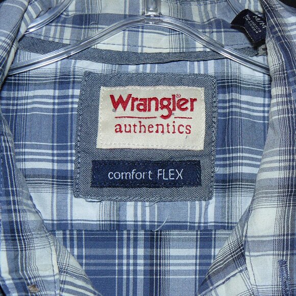 Wrangler Authentics Comfort Fit Shirt Size Medium - Picture 4 of 4